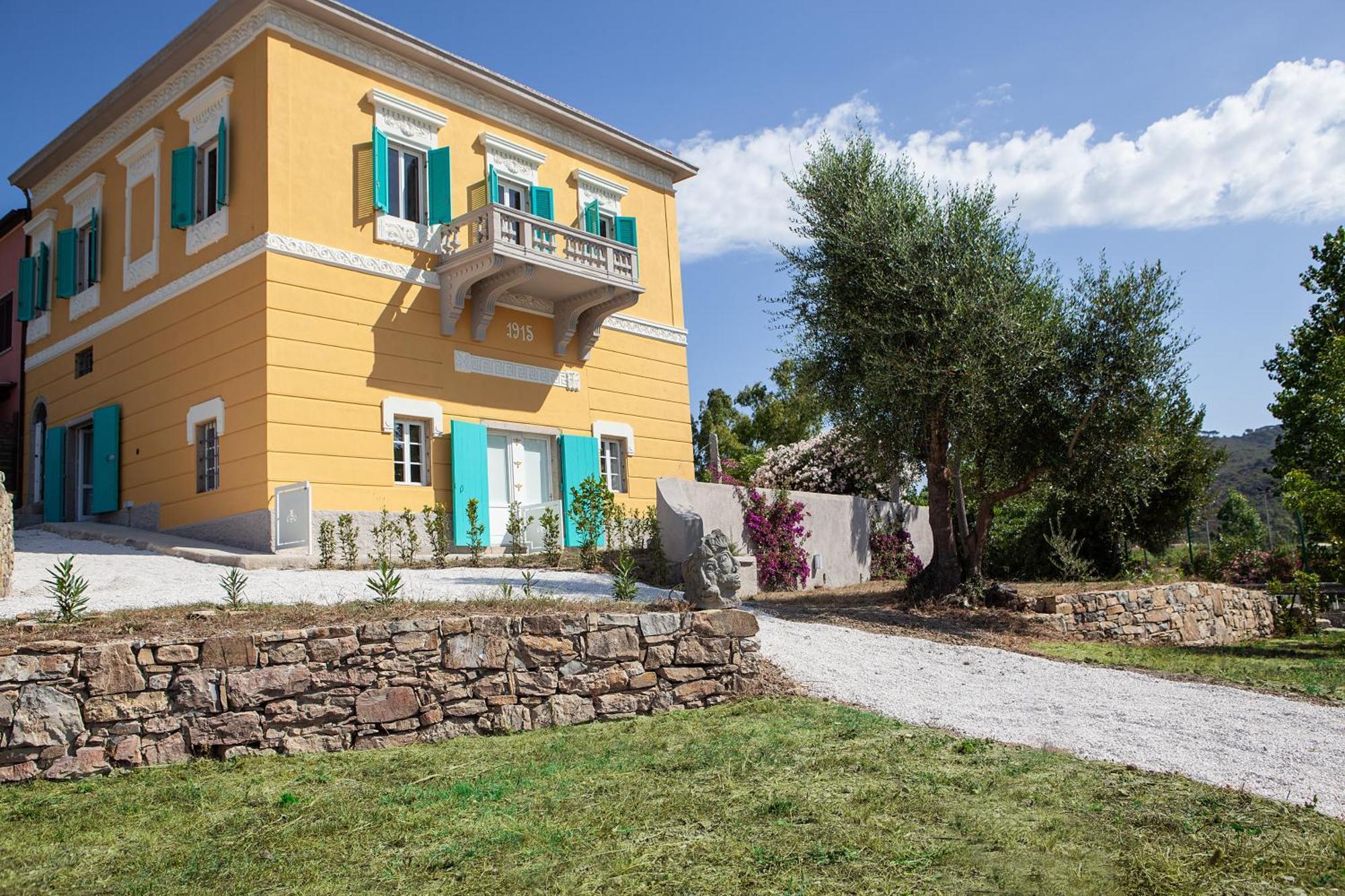 Villa Le Api Marina di Campo Exterior photo