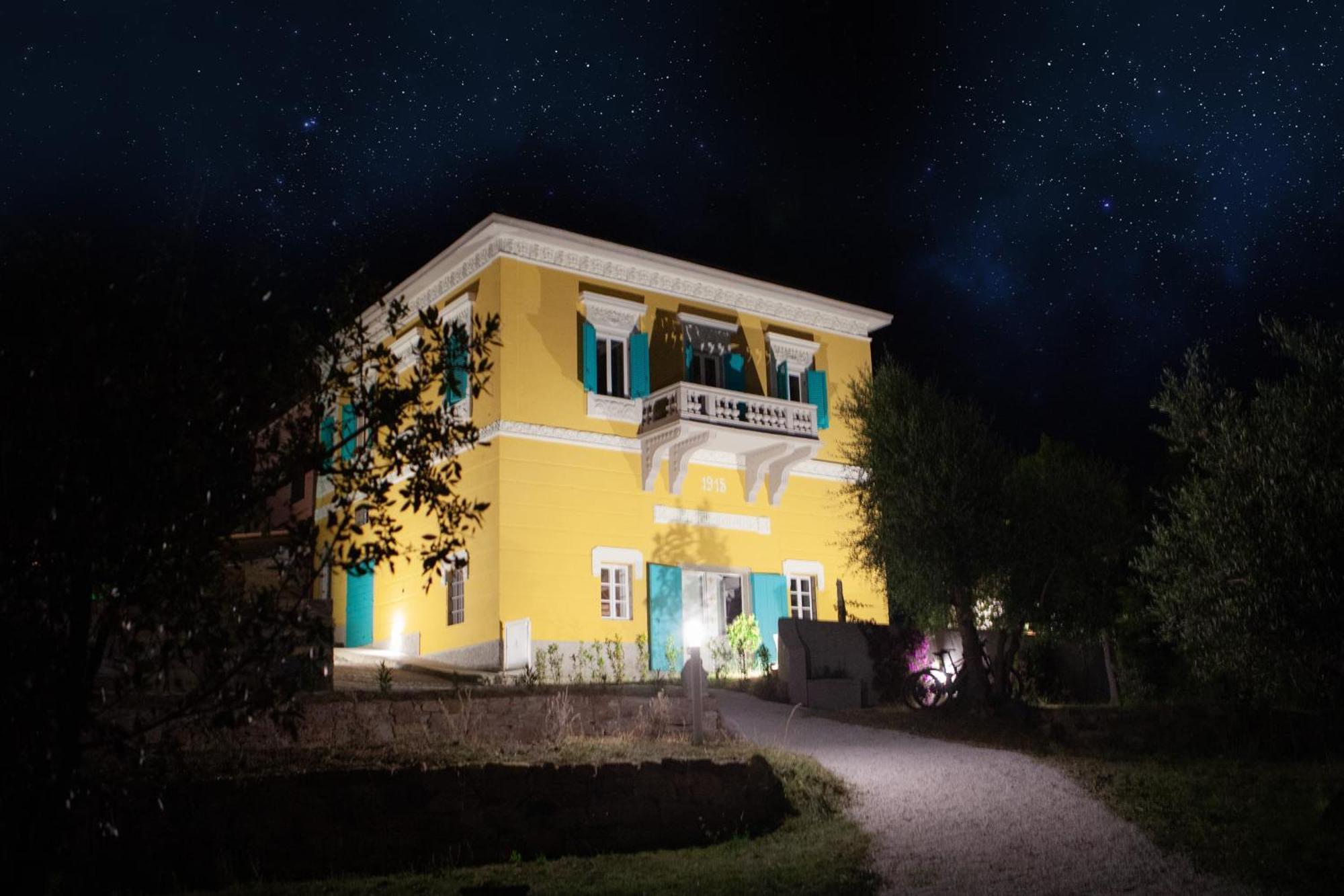 Villa Le Api Marina di Campo Exterior photo